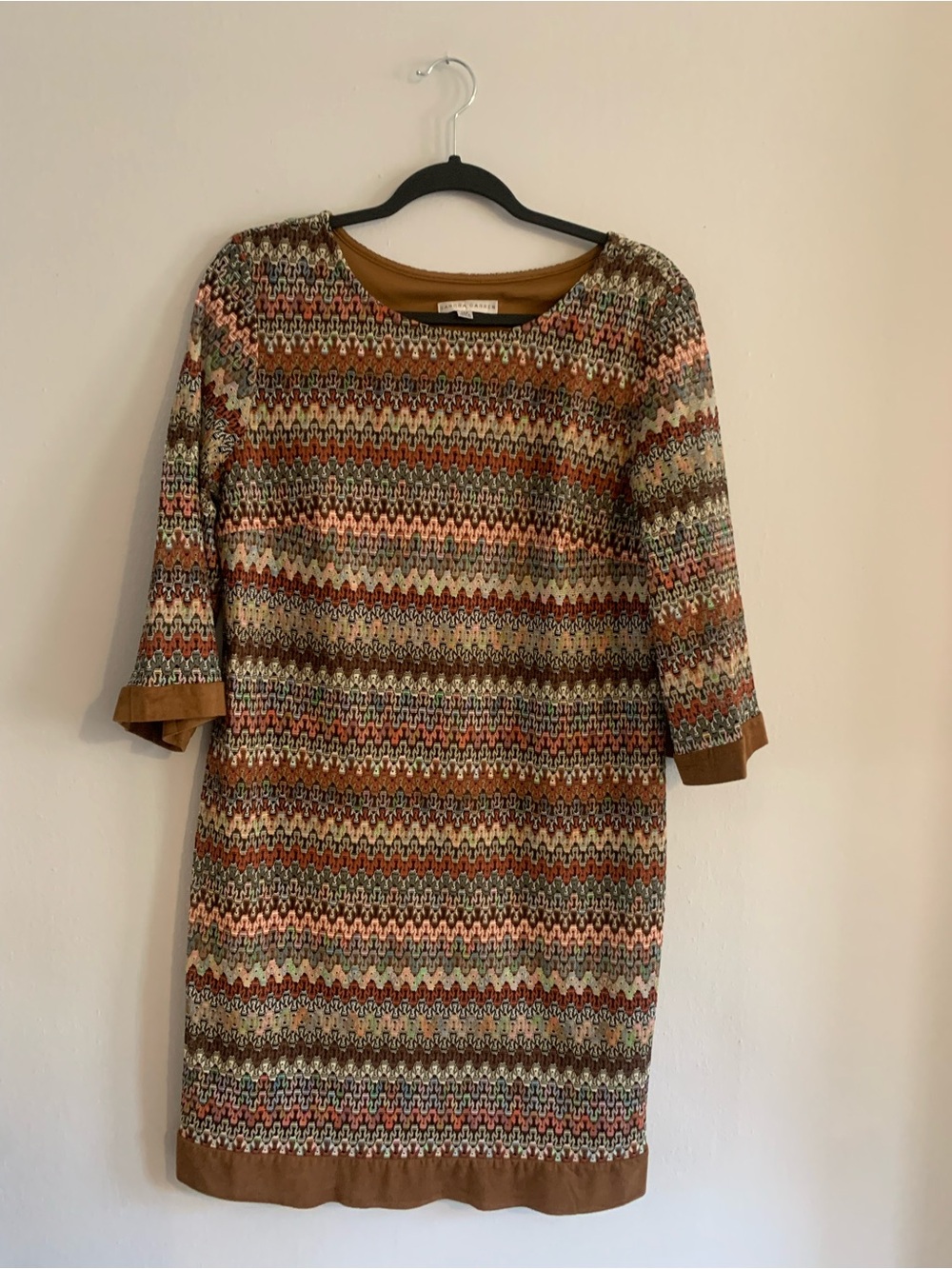 SANDRA DARREN Patterned Knit Midi Dress with Tan Trim